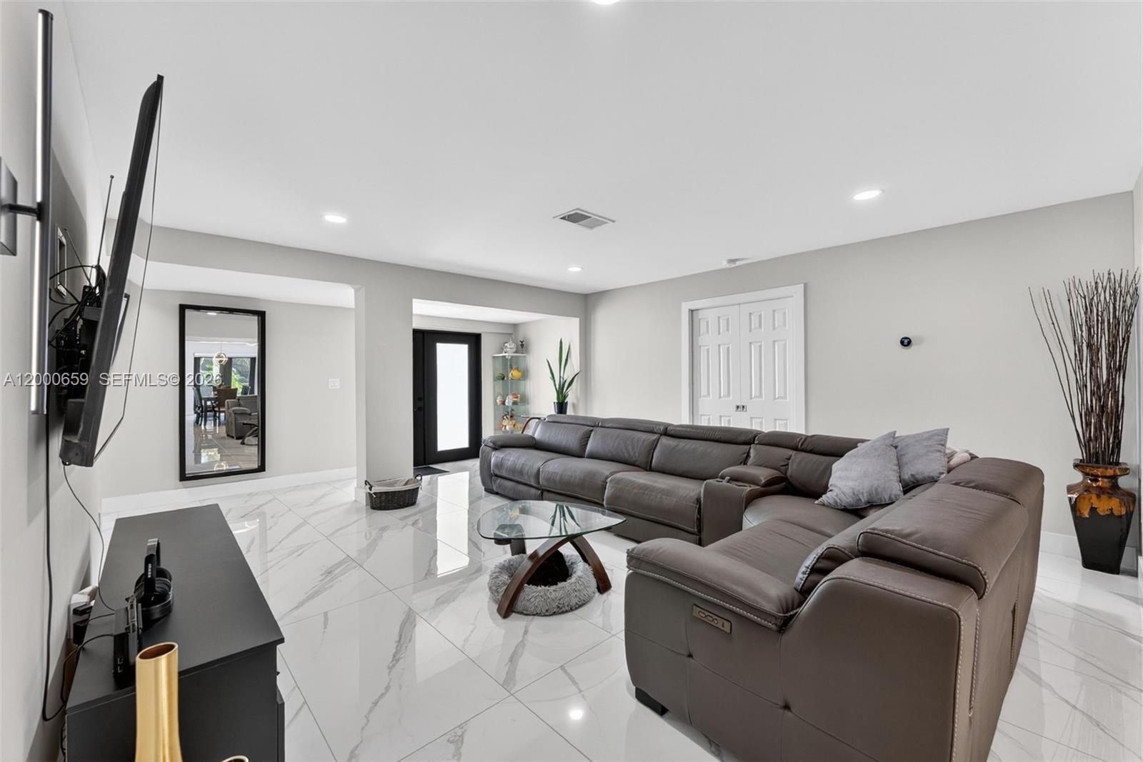 SUNRISE GOLF VILLAGE SEC - Residential