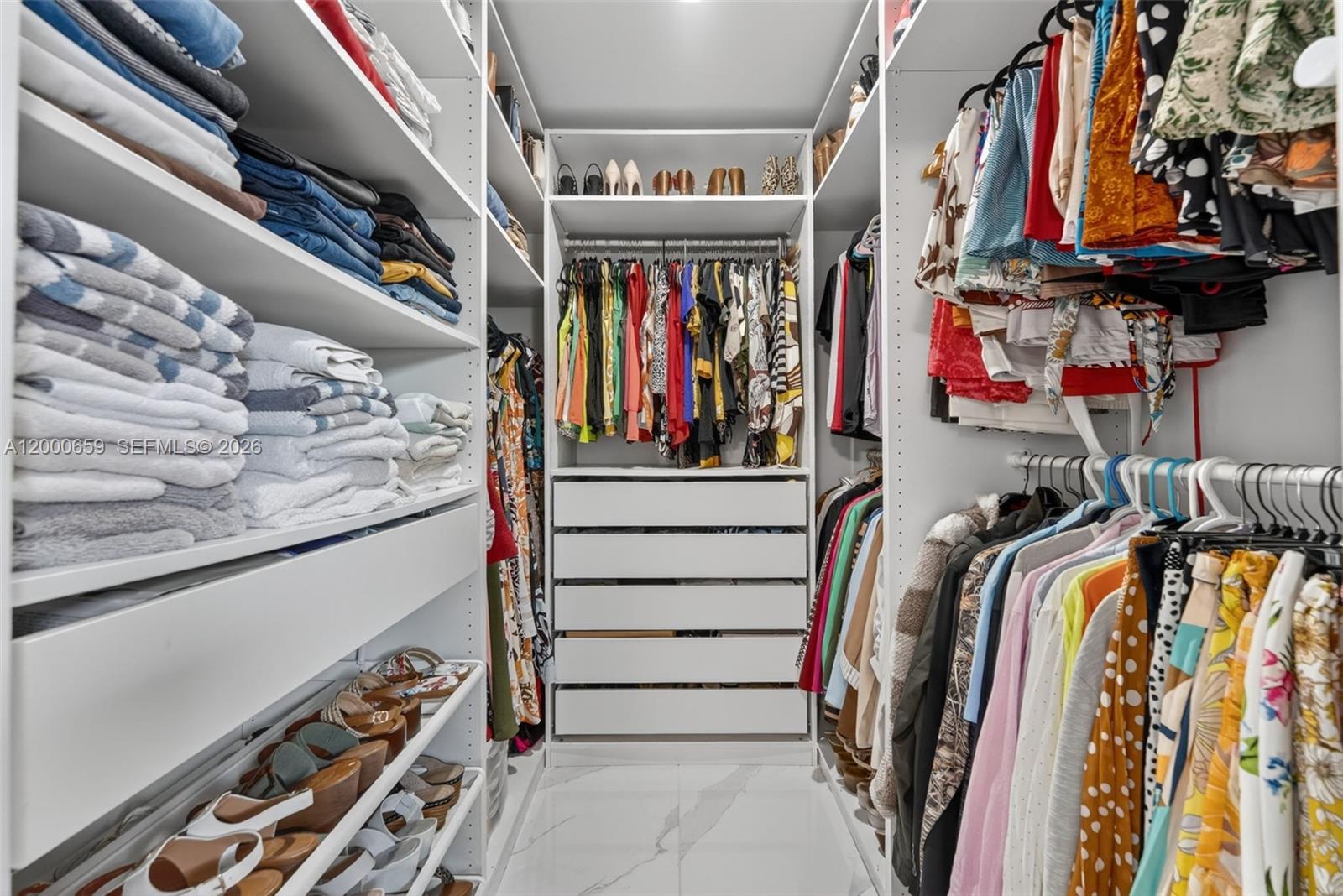 SUNRISE GOLF VILLAGE SEC - Residential