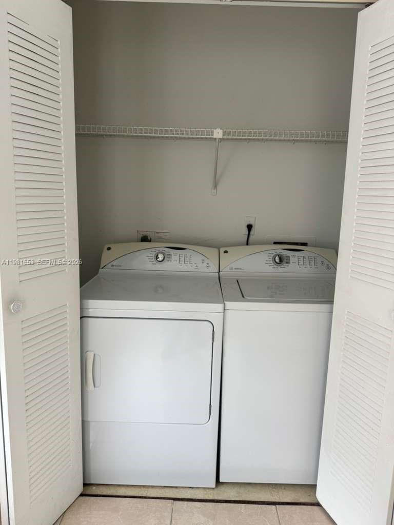 CORAL KEY CONDO - Residential Lease