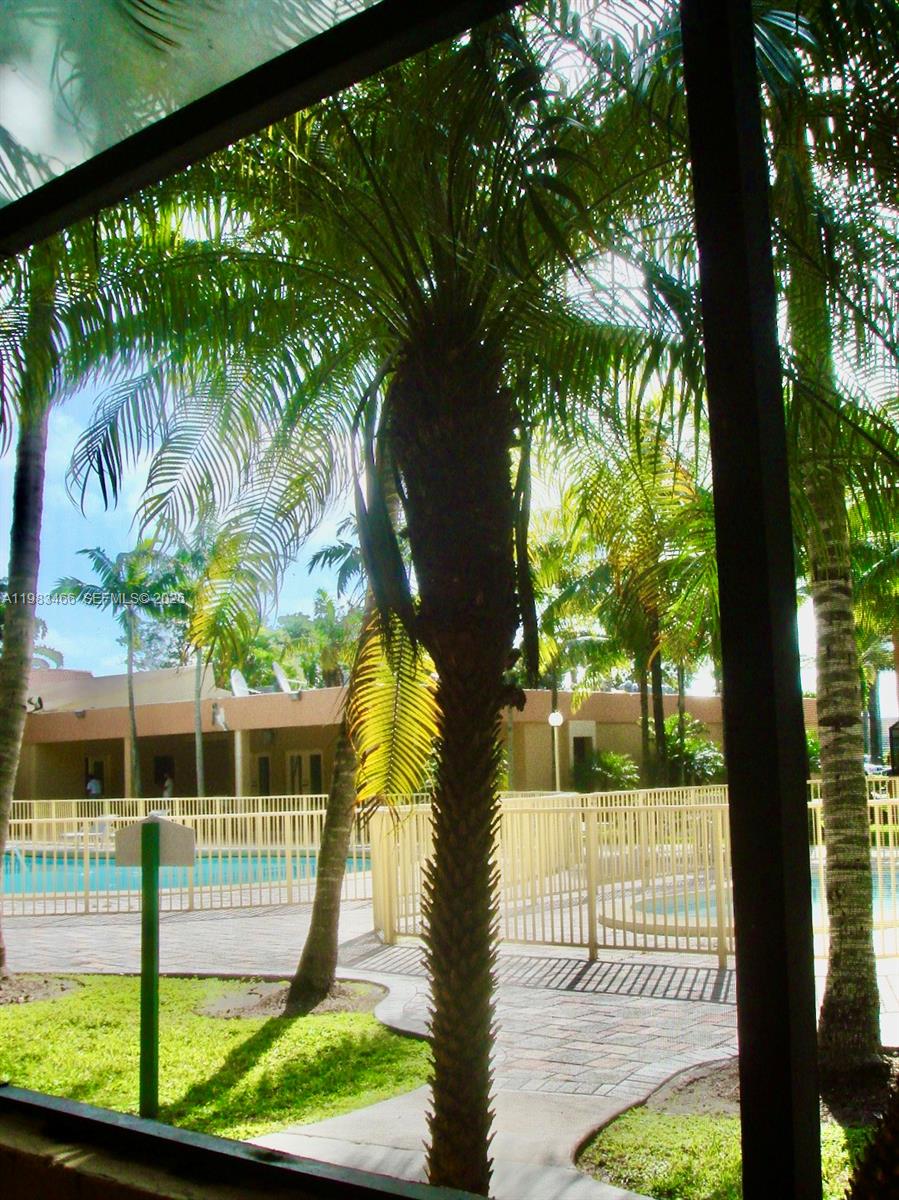 VENETIAN PALMS CONDO - Residential