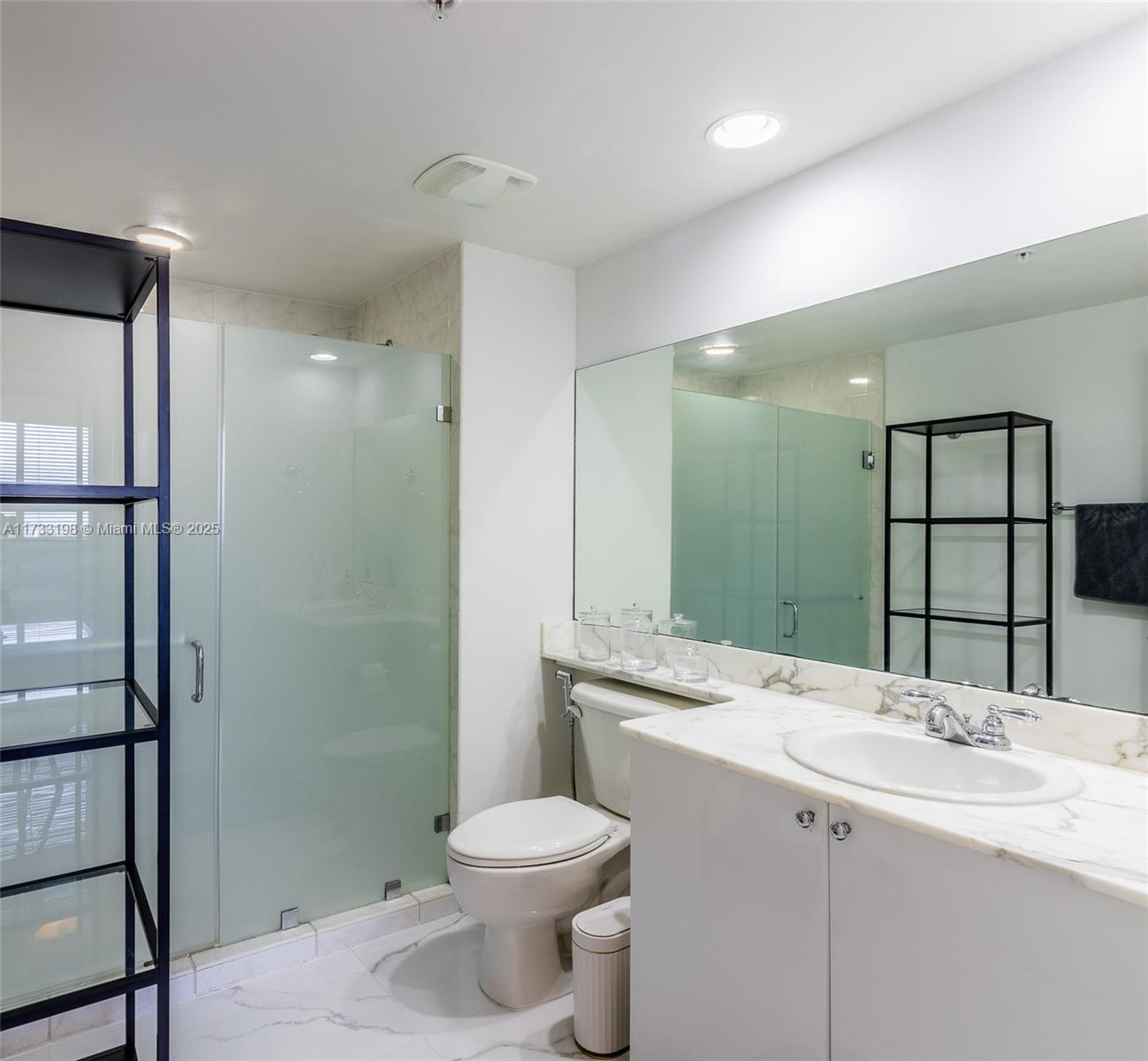 VENTURE AT AVENTURA WEST - Residential