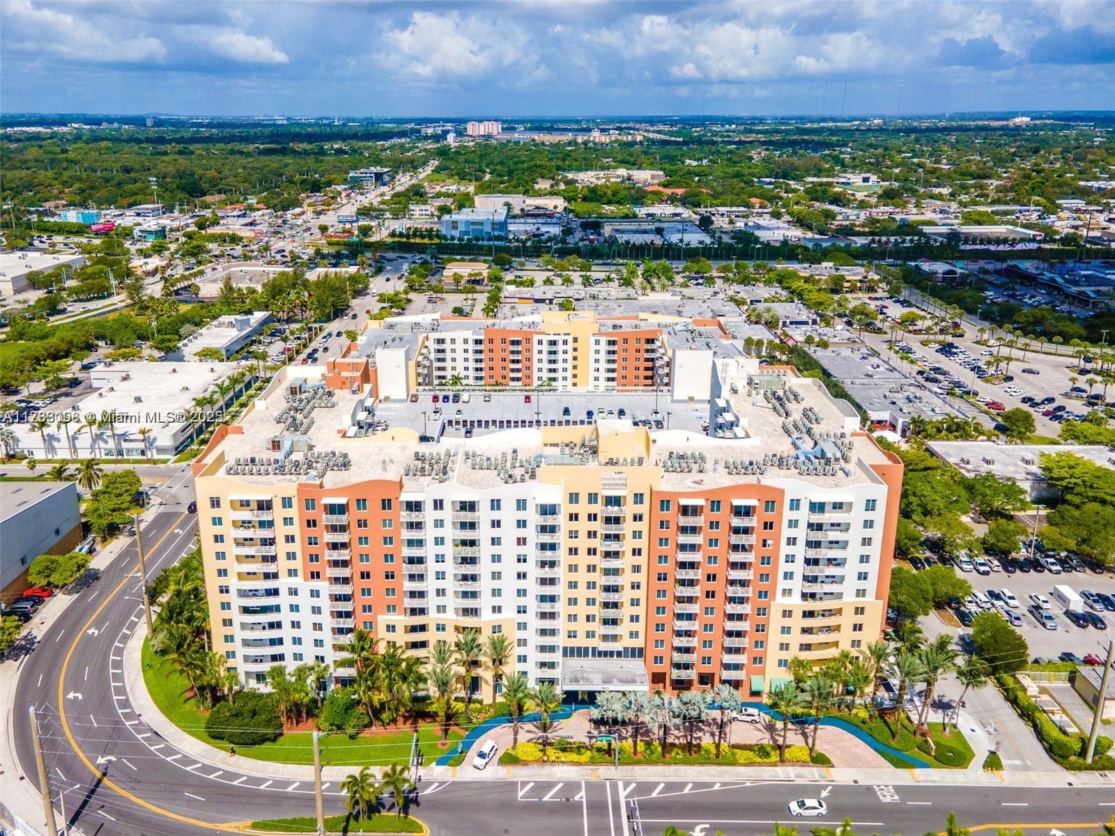 VENTURE AT AVENTURA WEST - Residential