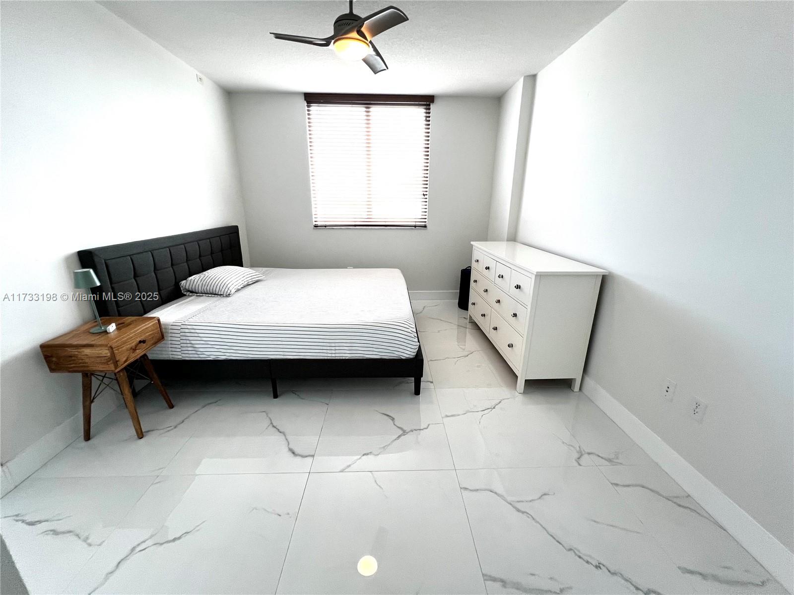 VENTURE AT AVENTURA WEST - Residential