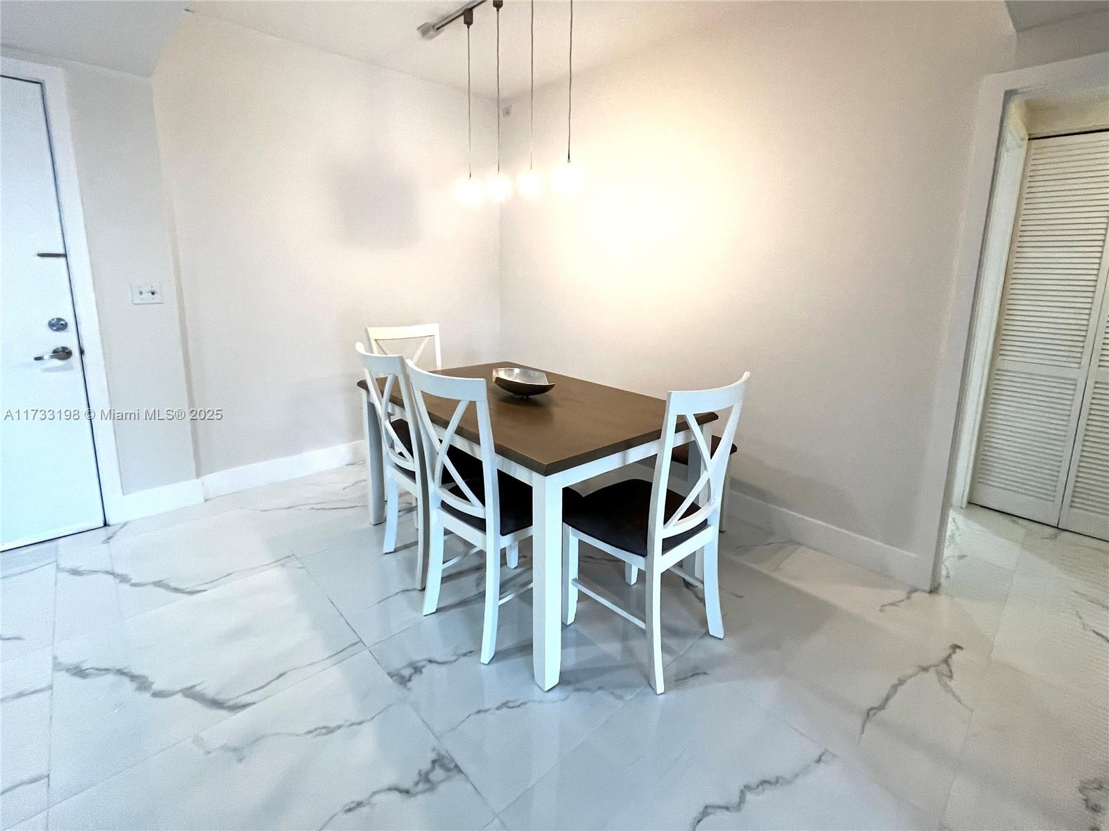 VENTURE AT AVENTURA WEST - Residential