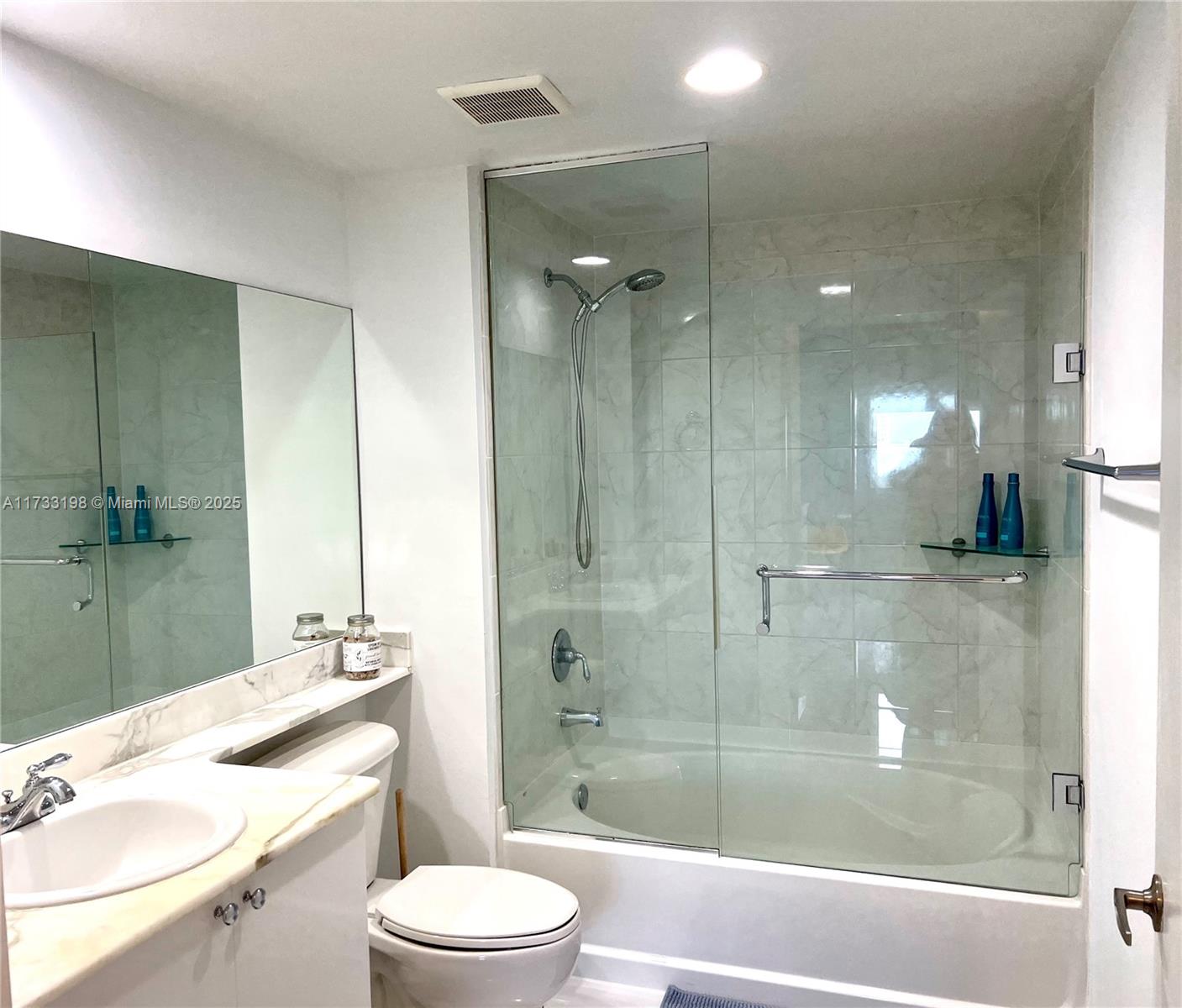 VENTURE AT AVENTURA WEST - Residential