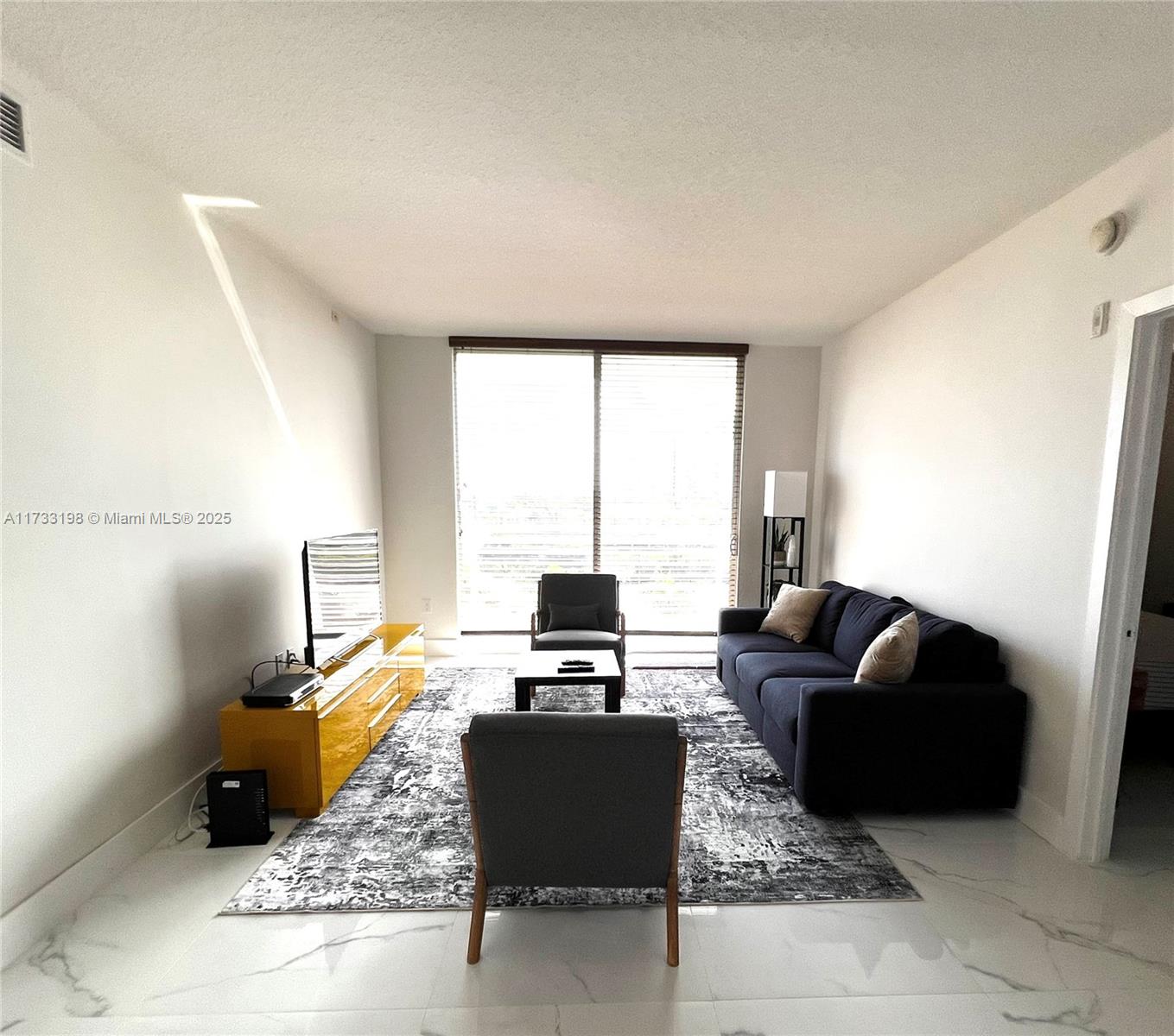 VENTURE AT AVENTURA WEST - Residential