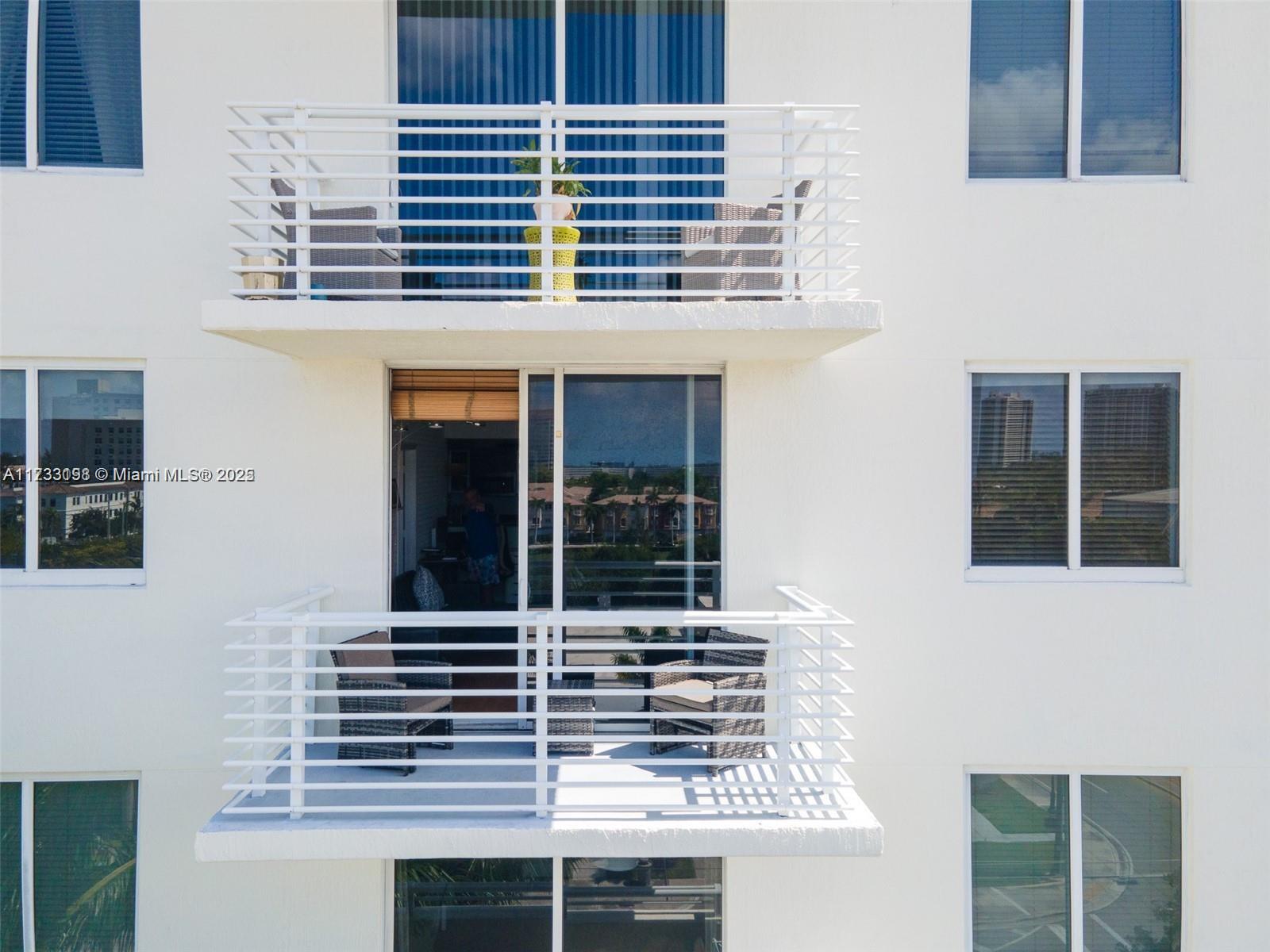 VENTURE AT AVENTURA WEST - Residential