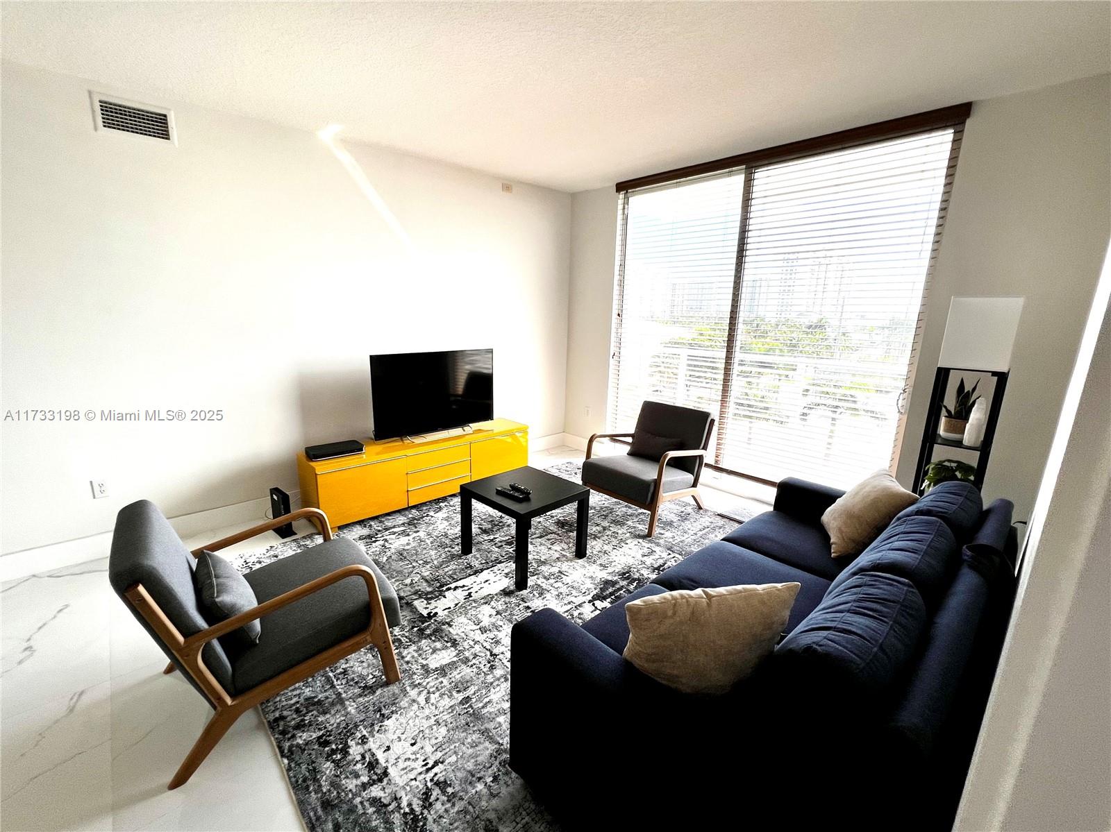 VENTURE AT AVENTURA WEST - Residential