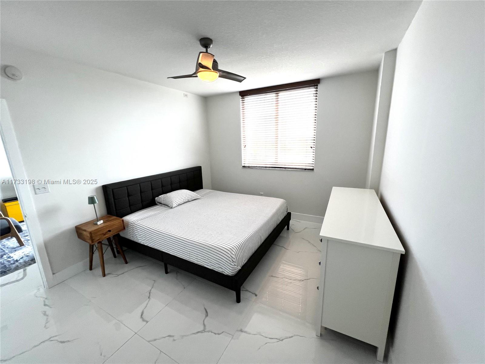 VENTURE AT AVENTURA WEST - Residential