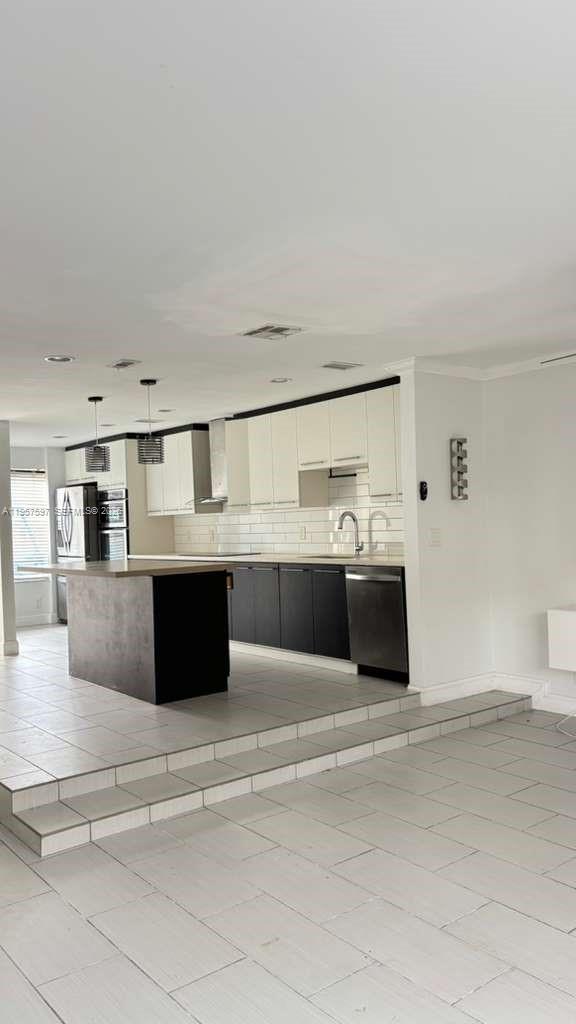 TOWNHOUSES AT JACARANDA - Residential