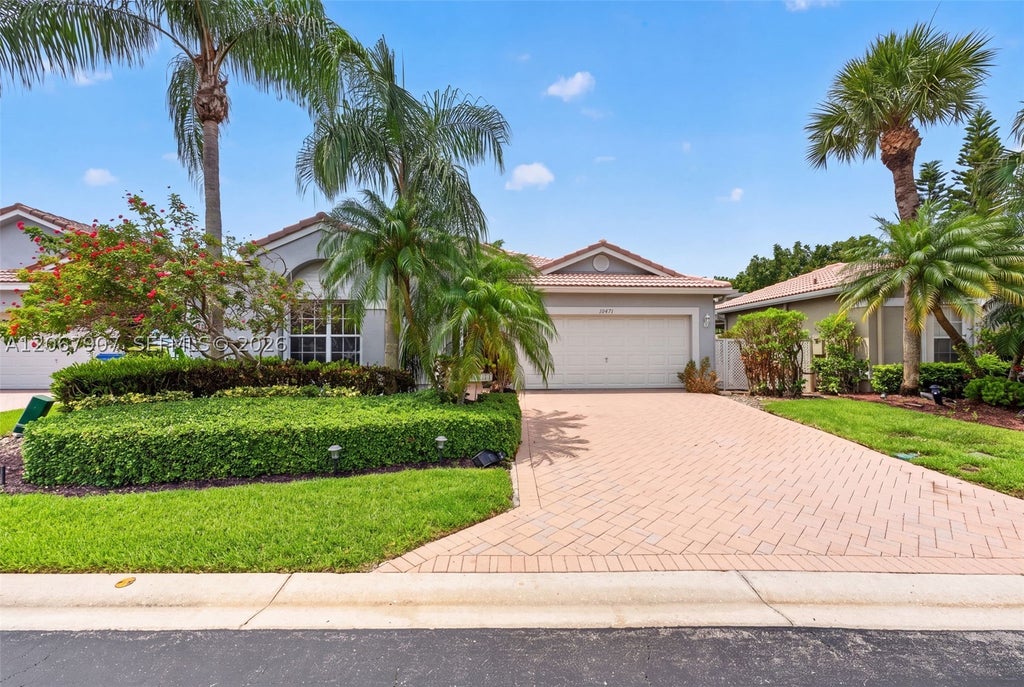 Photo of 10471 S Utopia Cir S, Boynton Beach, FL 33437 (MLS # A12067907)