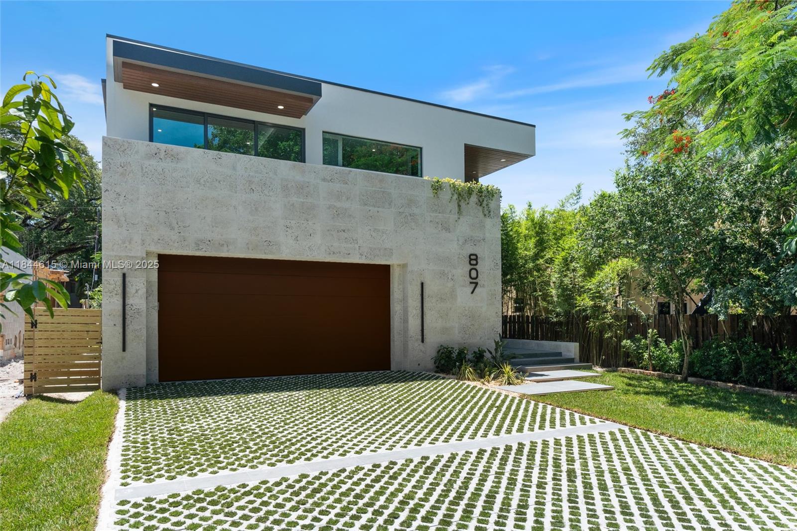 RIVERSIDE ADD AMEN PLAT - Residential