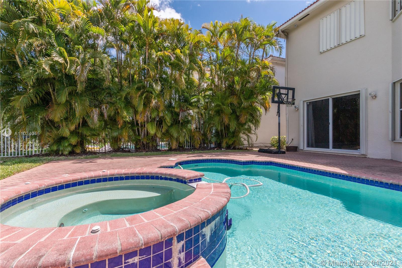 PRESIDENTIAL ESTATES SUB - Residential