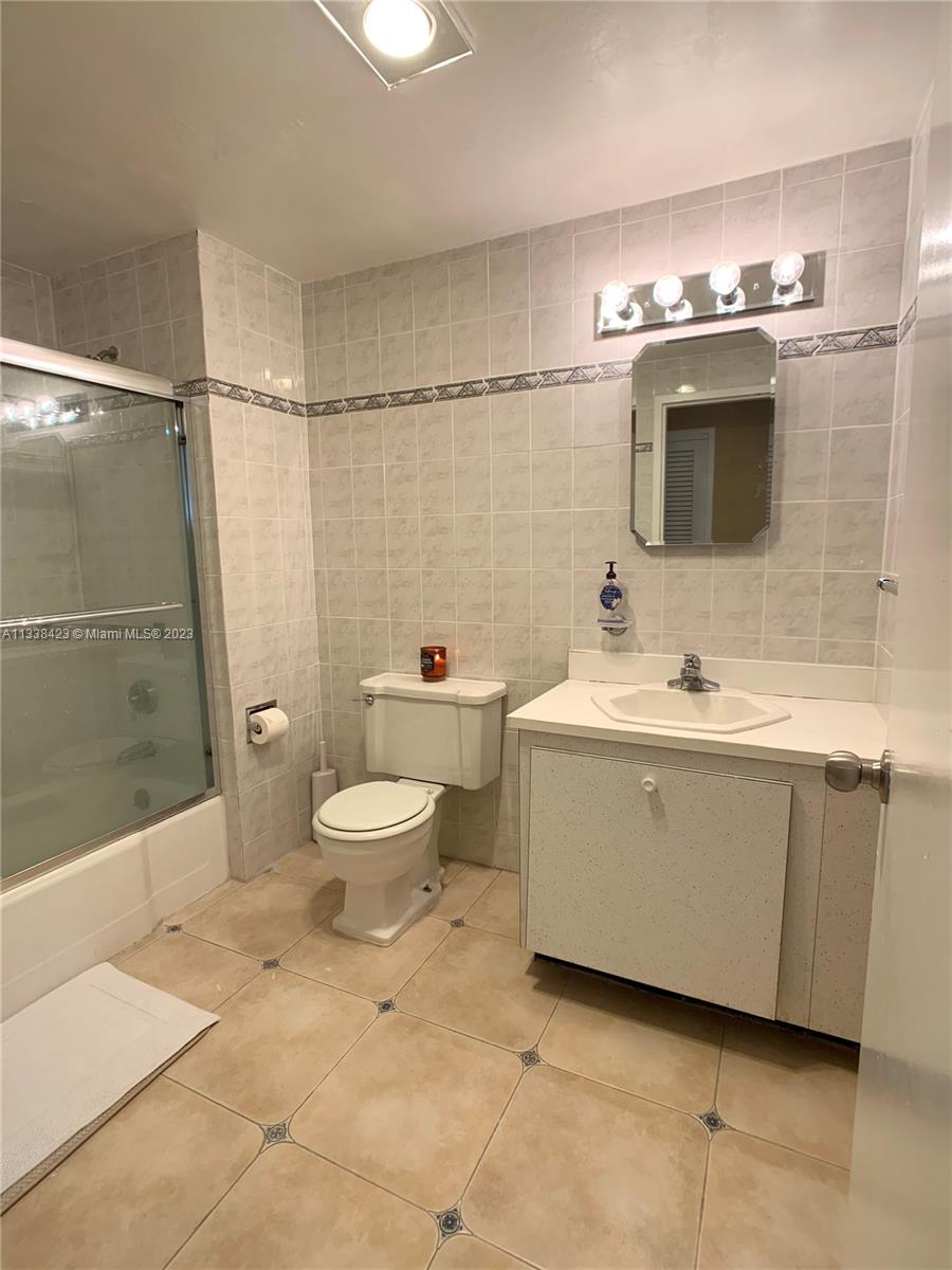 BAY GARDEN MANOR CONDO - Residential Lease