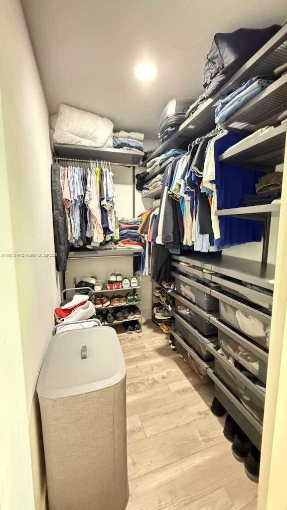 OLYMPIA & YORK RESIDENTIA - Residential Lease