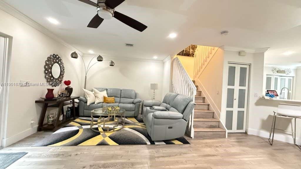 OLYMPIA & YORK RESIDENTIA - Residential Lease