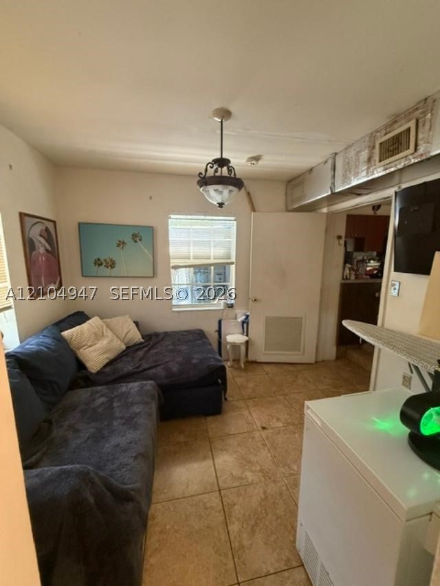 2305 NE 135th Ter