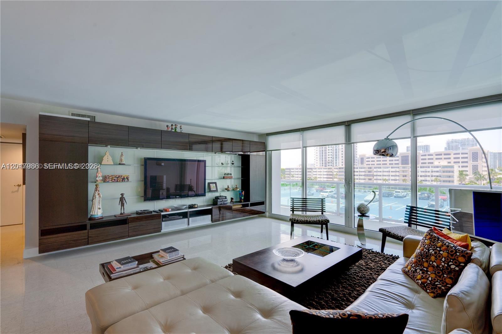 100 Bayview Dr 428