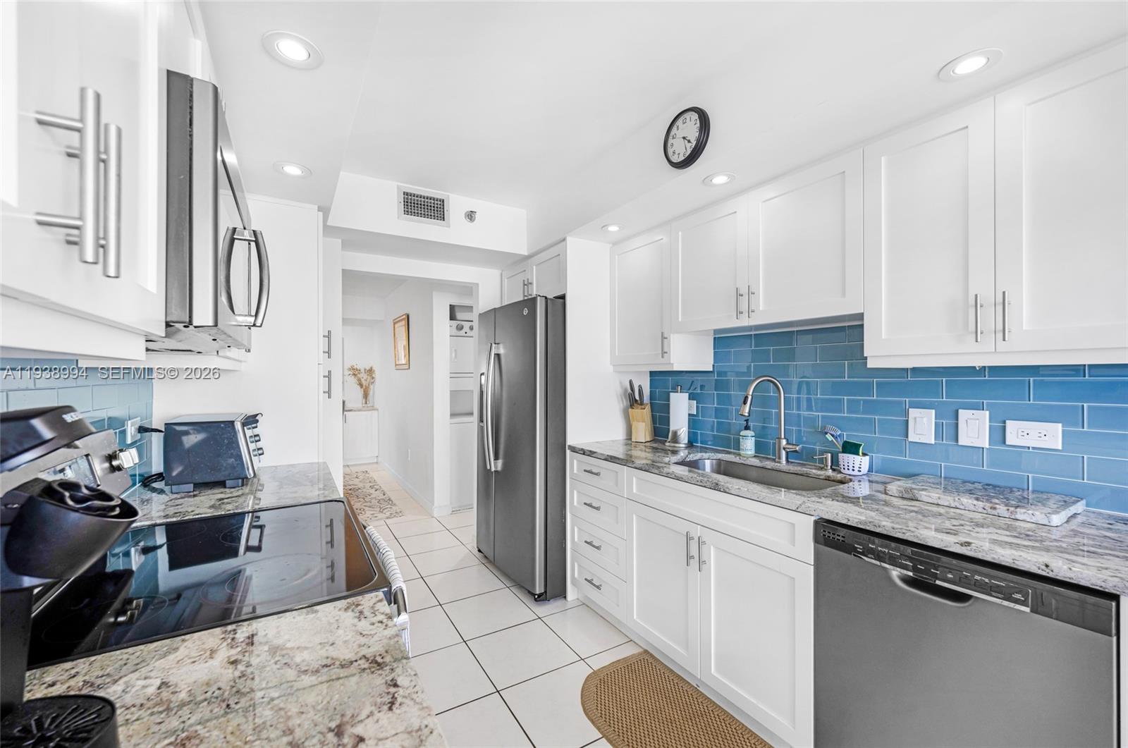 SUMMIT CONDO - Residential Lease