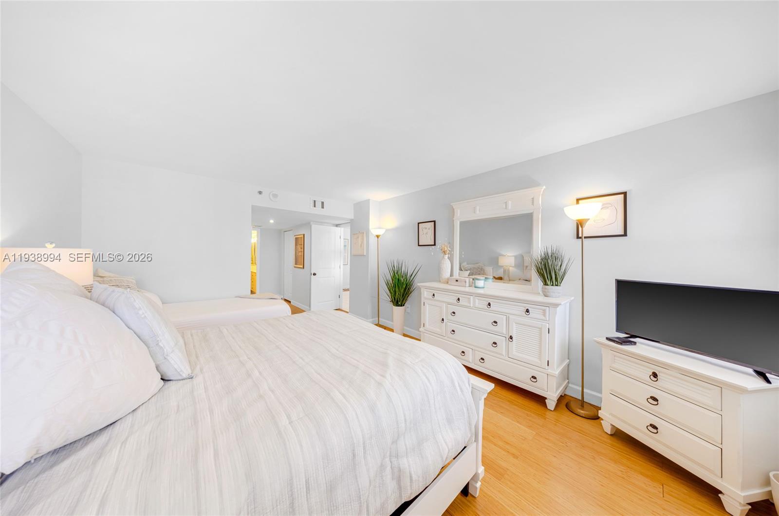 SUMMIT CONDO - Residential Lease