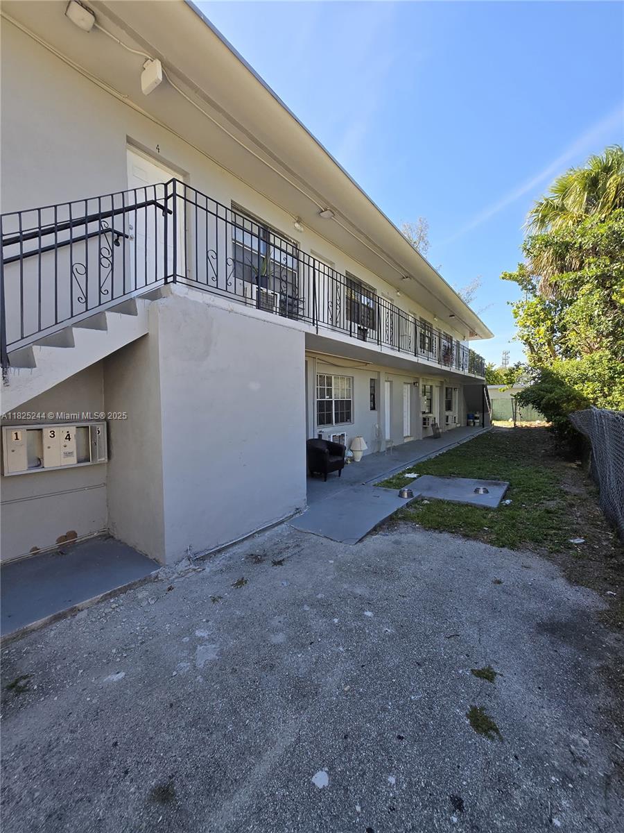 925 NW 69th St