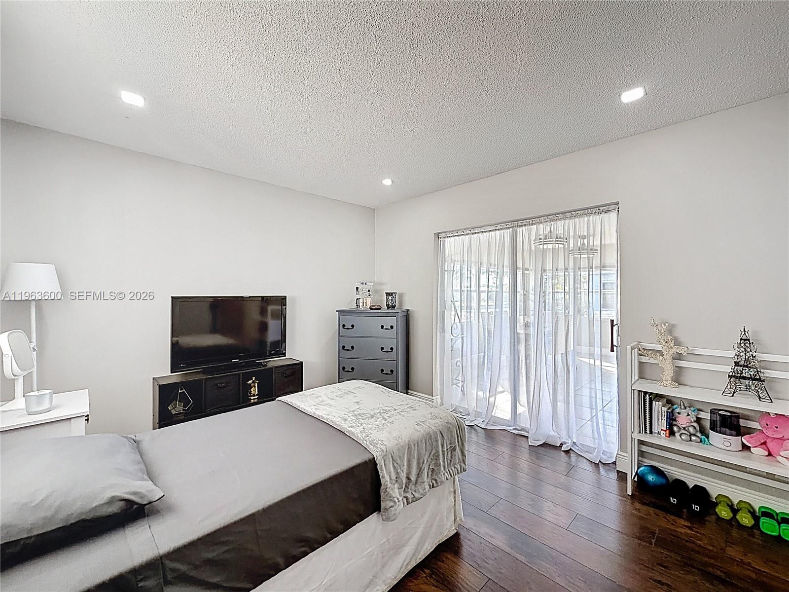 MAINLANDS OF TAMARAC LAKE - Residential