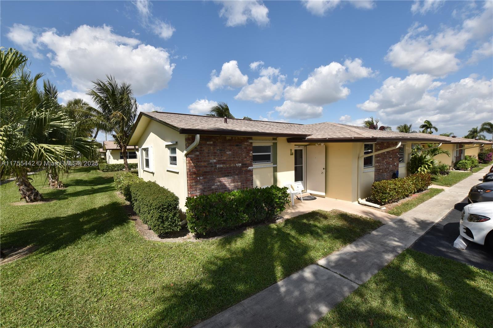 CRESTHAVEN VILLAS CONDO 2 - Residential