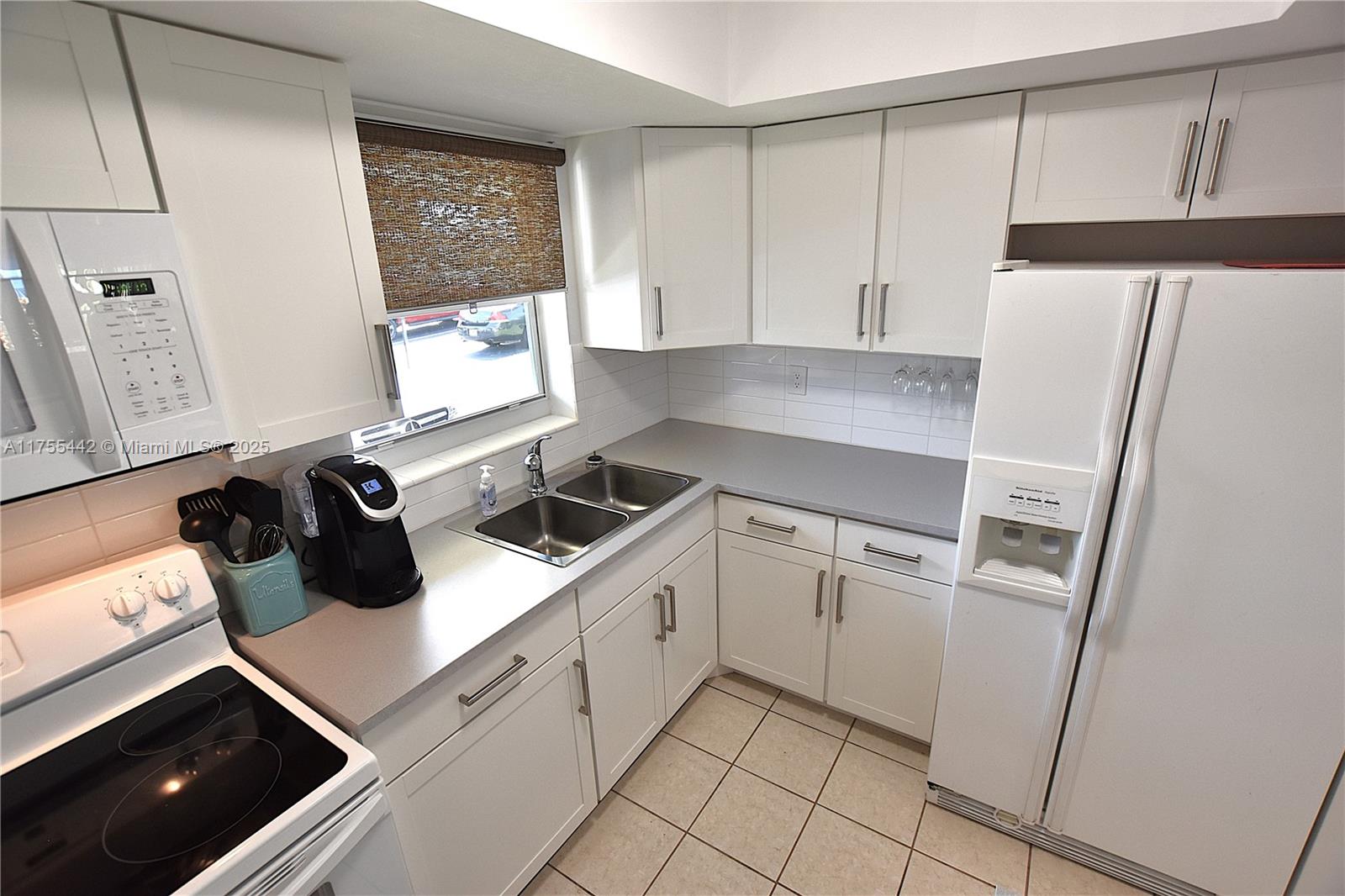 CRESTHAVEN VILLAS CONDO 2 - Residential