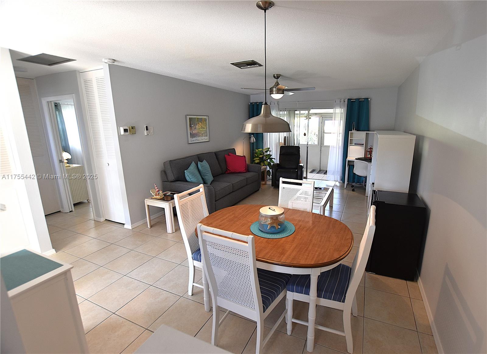 CRESTHAVEN VILLAS CONDO 2 - Residential