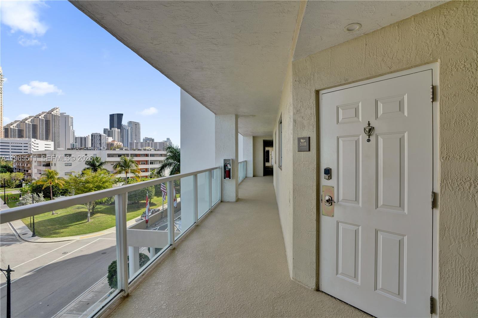 MARINA BAY CLUB CONDO HOT - Residential