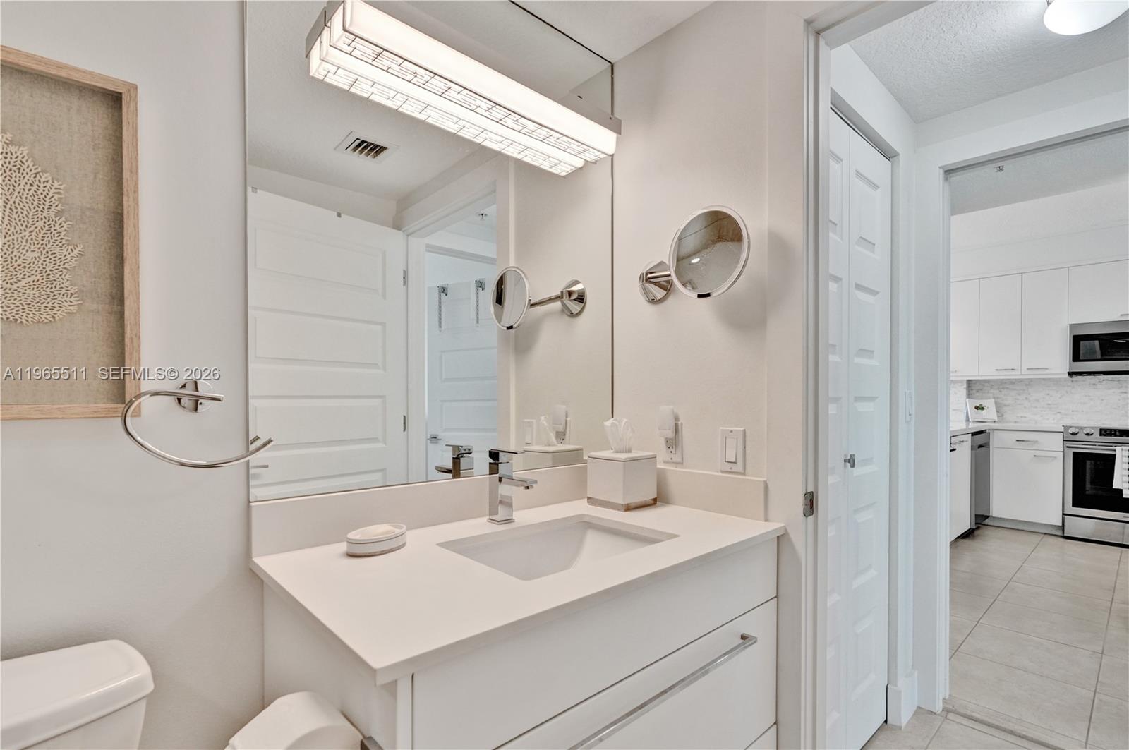 MARINA BAY CLUB CONDO HOT - Residential