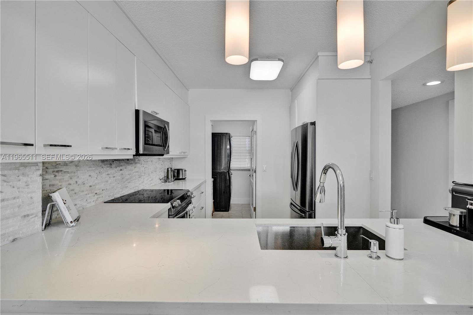 MARINA BAY CLUB CONDO HOT - Residential