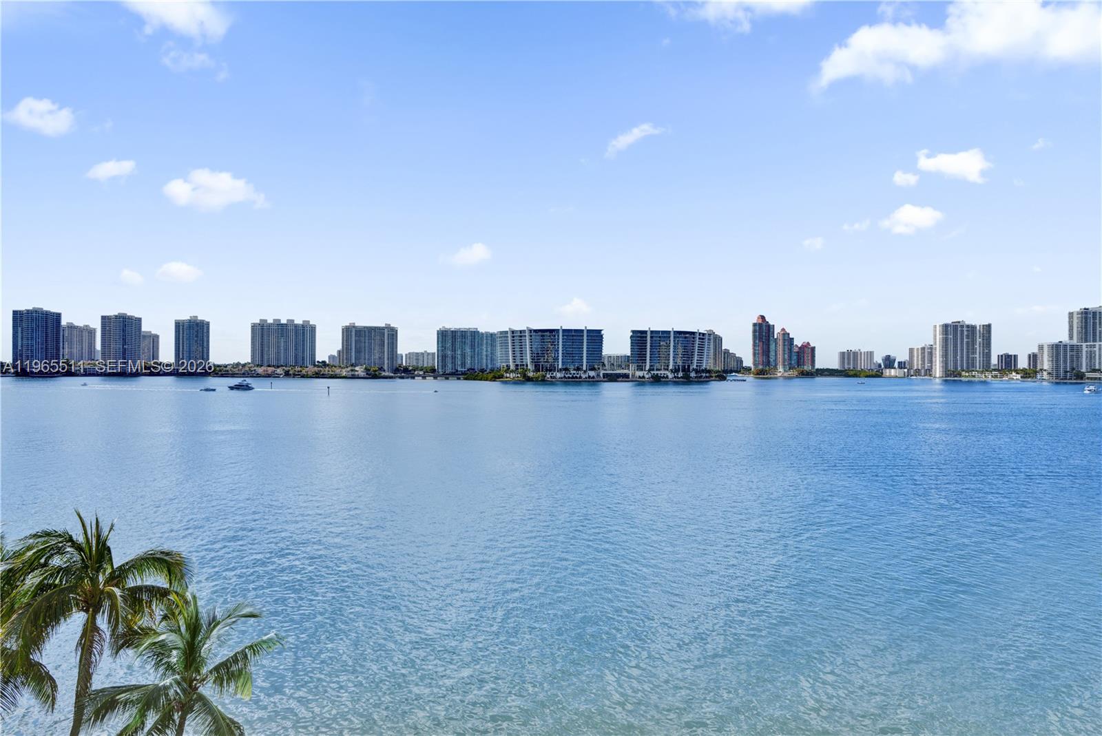 MARINA BAY CLUB CONDO HOT - Residential