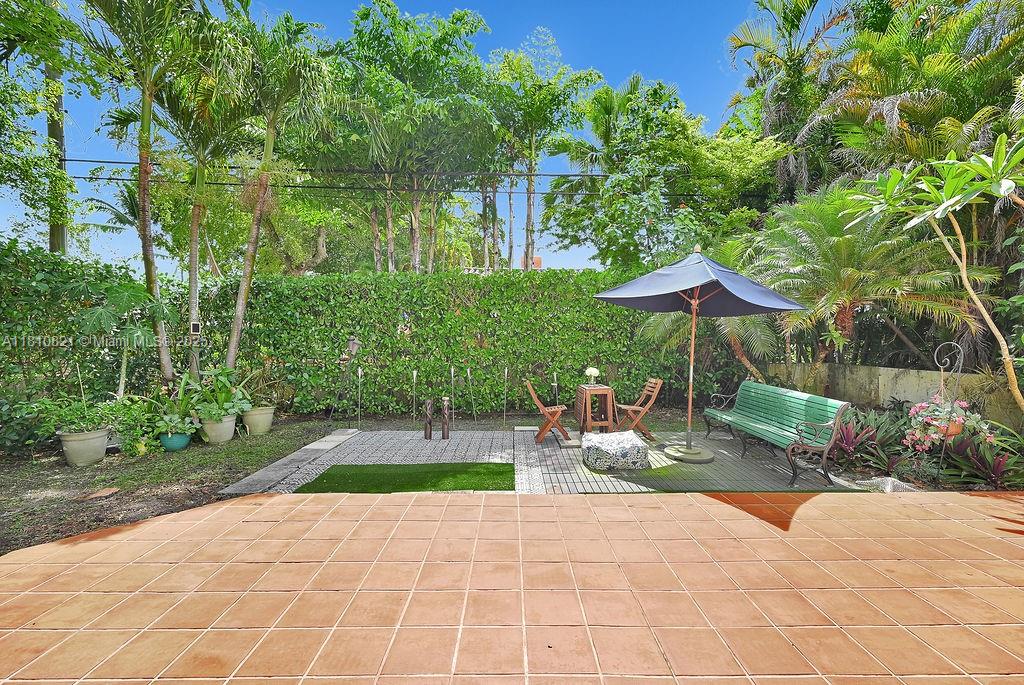 CORAL GABLES GRANADA SEC - Residential