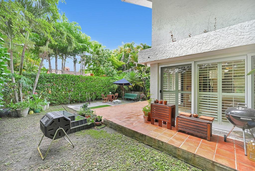 CORAL GABLES GRANADA SEC - Residential