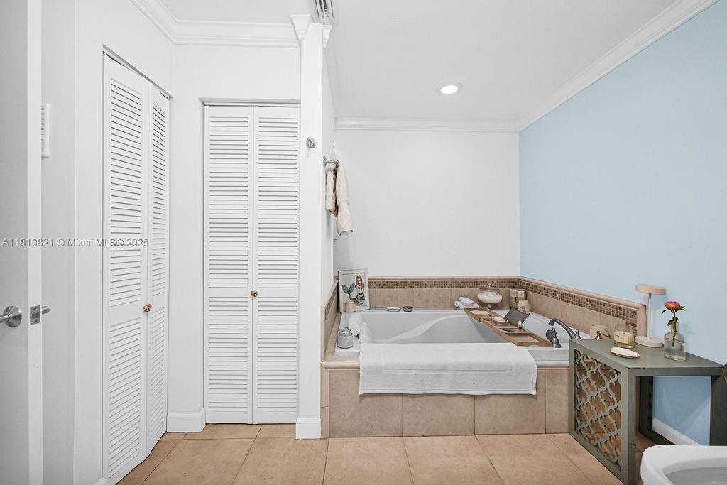 CORAL GABLES GRANADA SEC - Residential