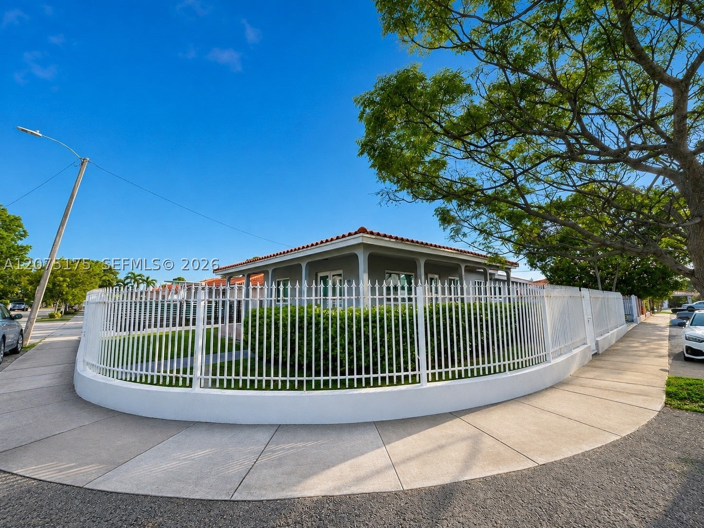 100 SW 51st Ct