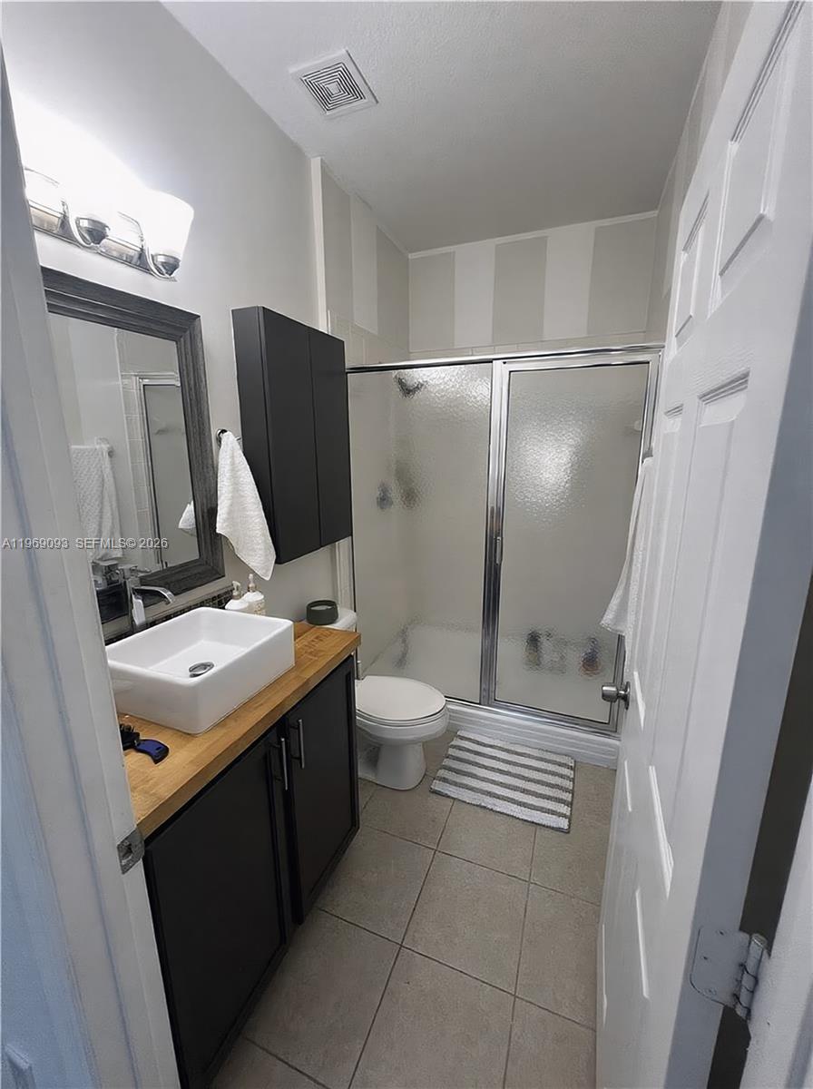 BANYAN BAY CONDO - Residential