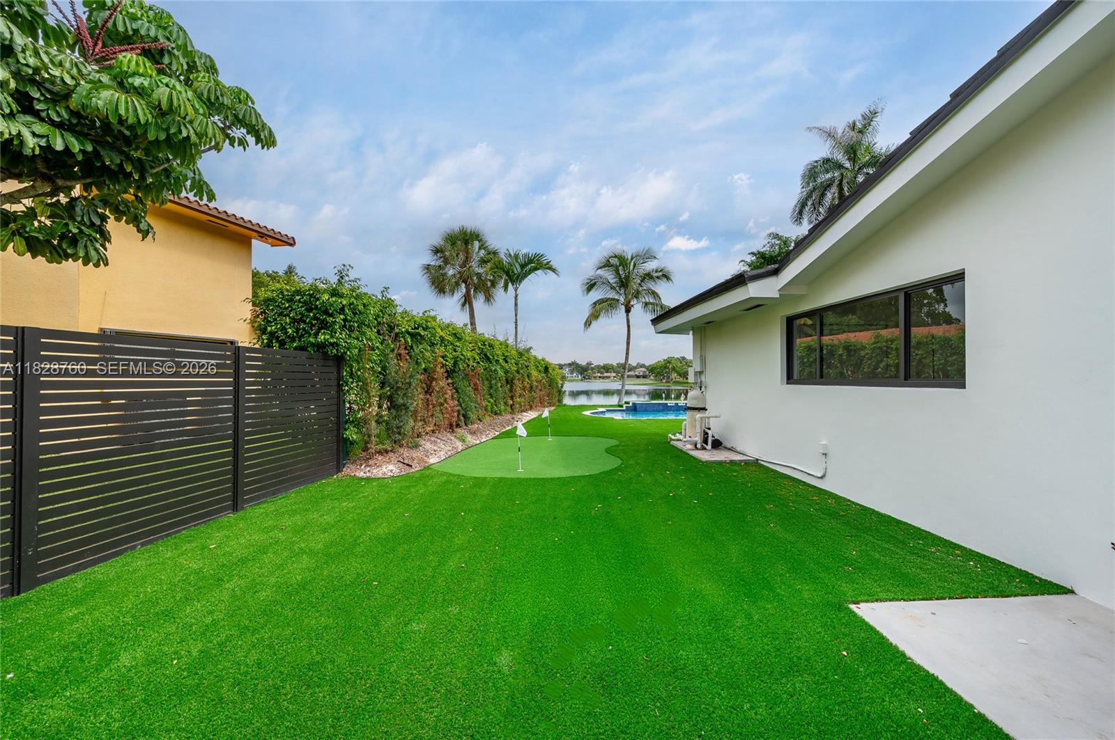 MIAMI LAKES - LOCH LOMOND - Residential