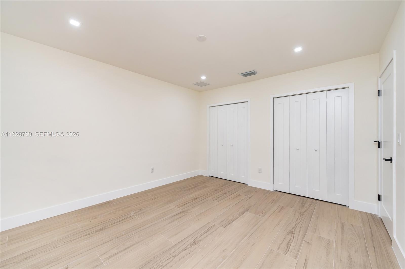 MIAMI LAKES - LOCH LOMOND - Residential