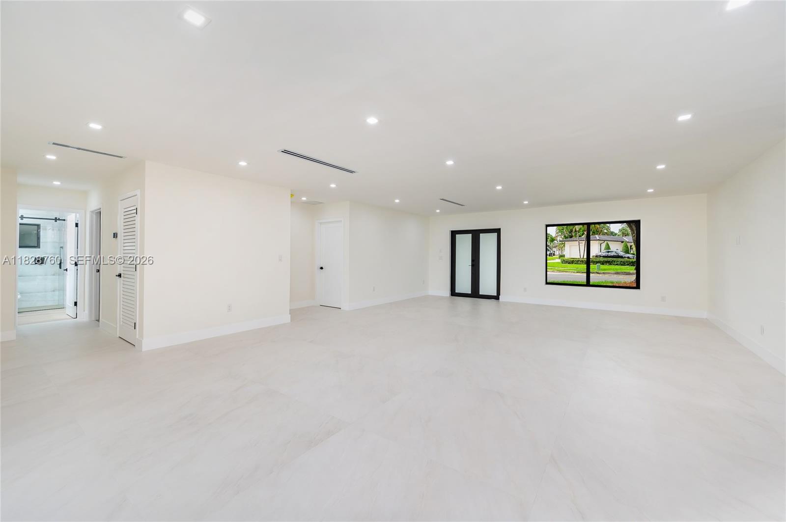 MIAMI LAKES - LOCH LOMOND - Residential