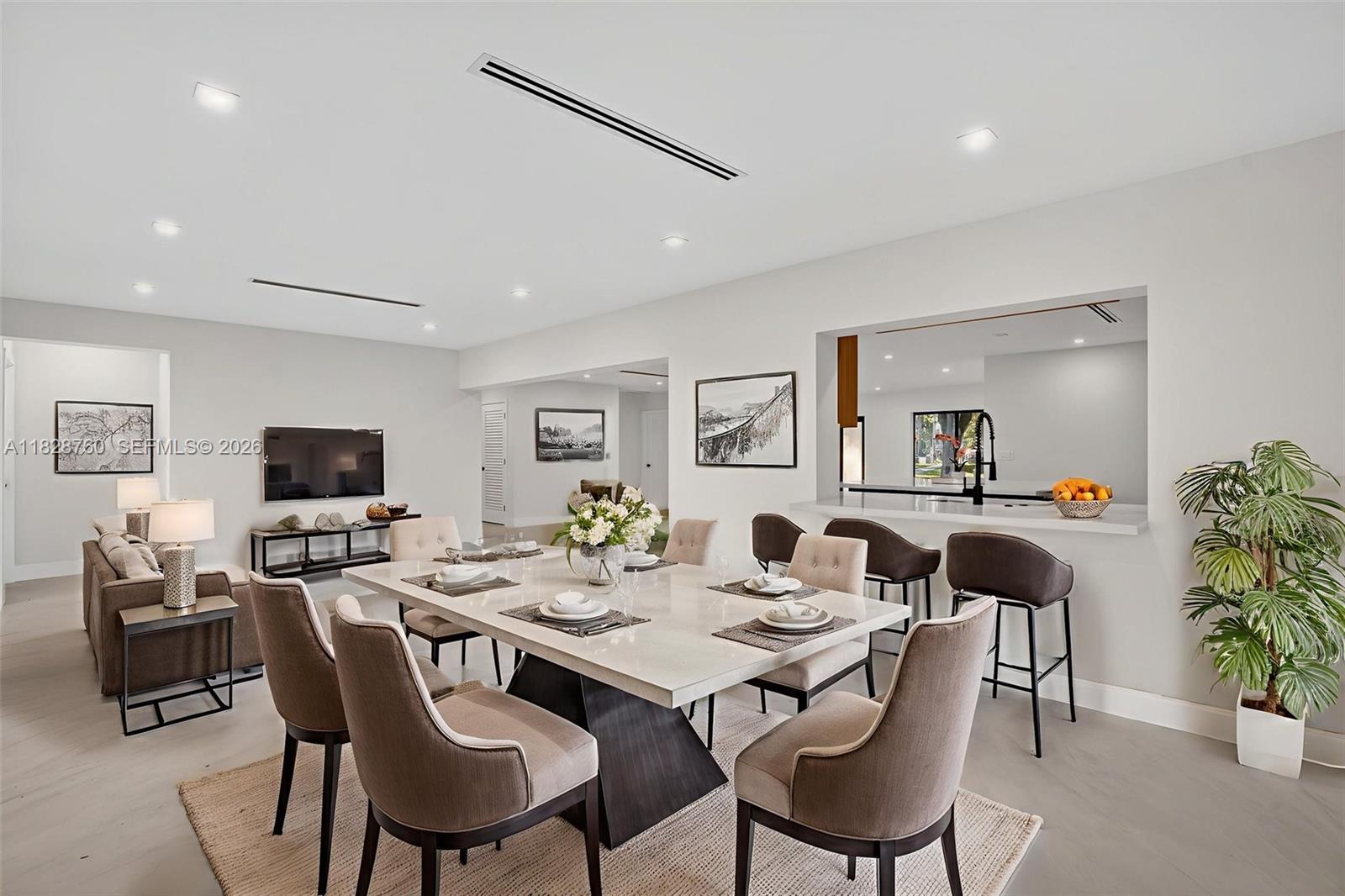 MIAMI LAKES - LOCH LOMOND - Residential