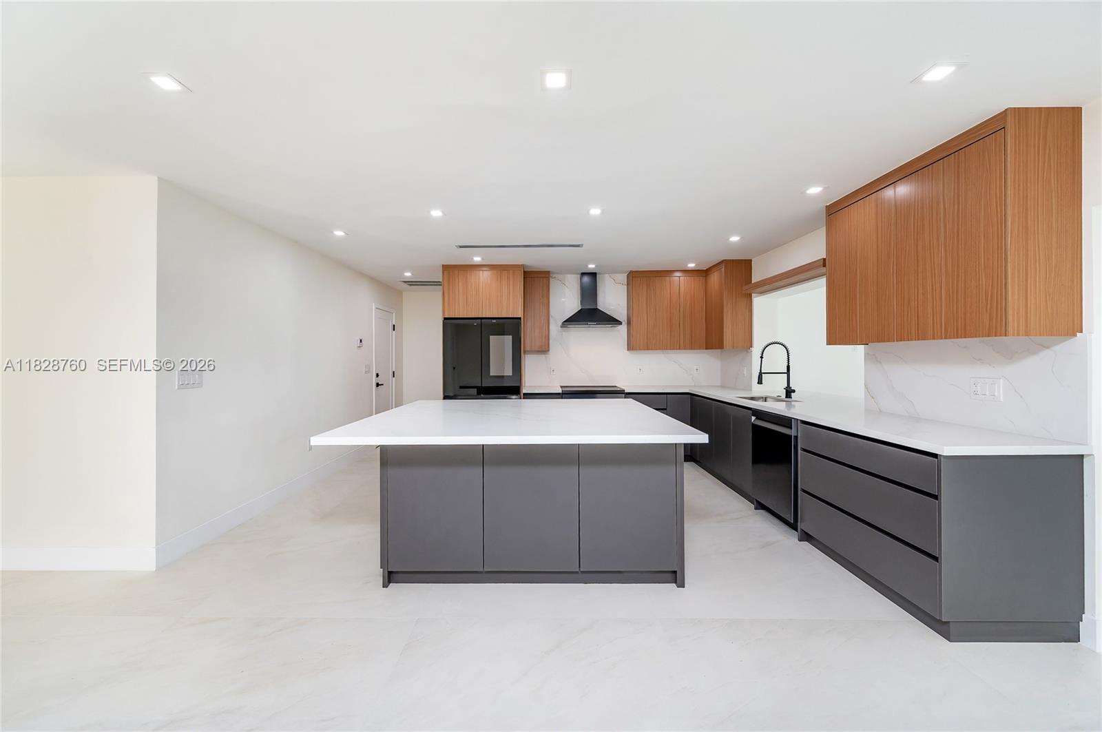 MIAMI LAKES - LOCH LOMOND - Residential