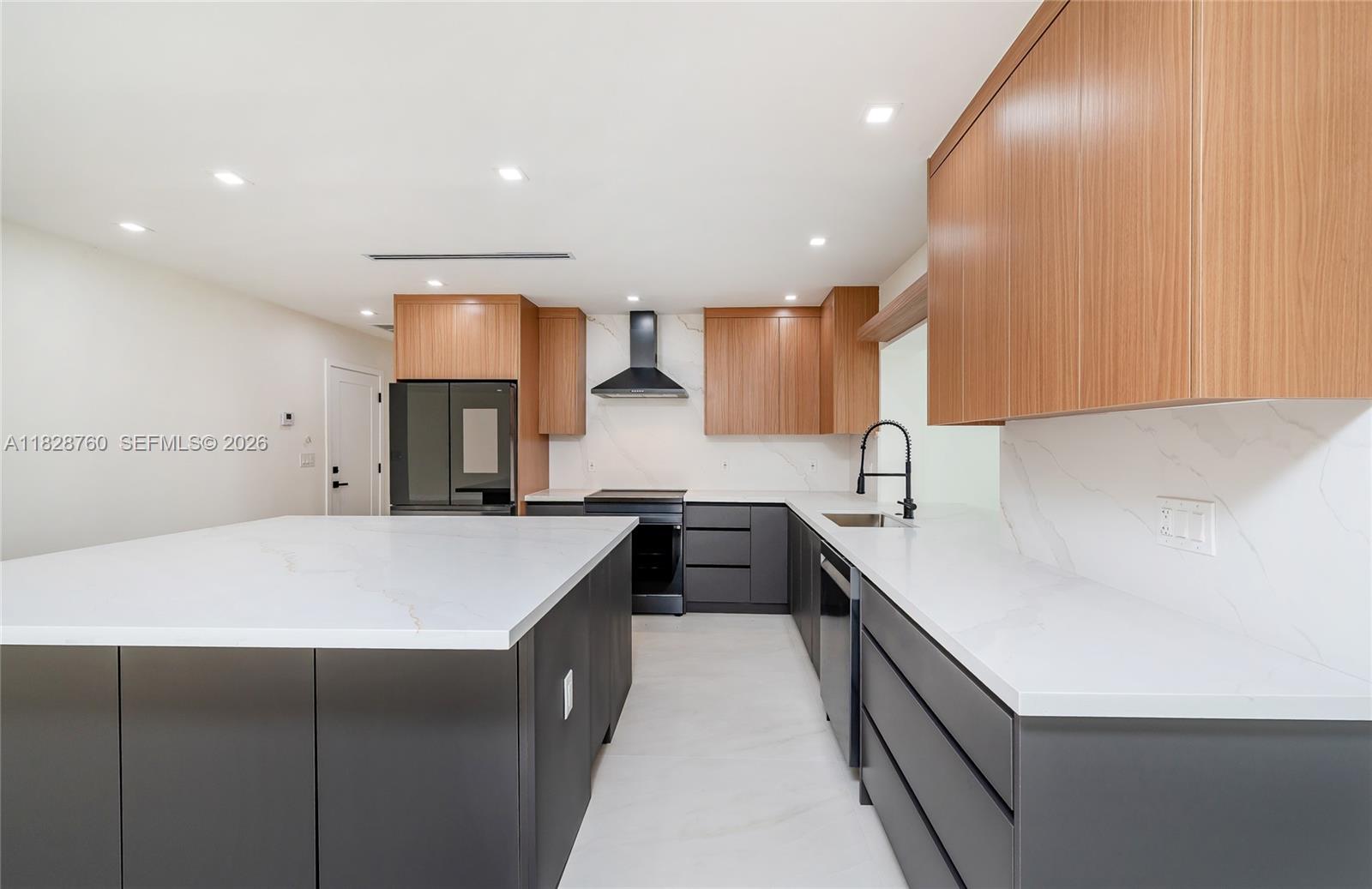 MIAMI LAKES - LOCH LOMOND - Residential