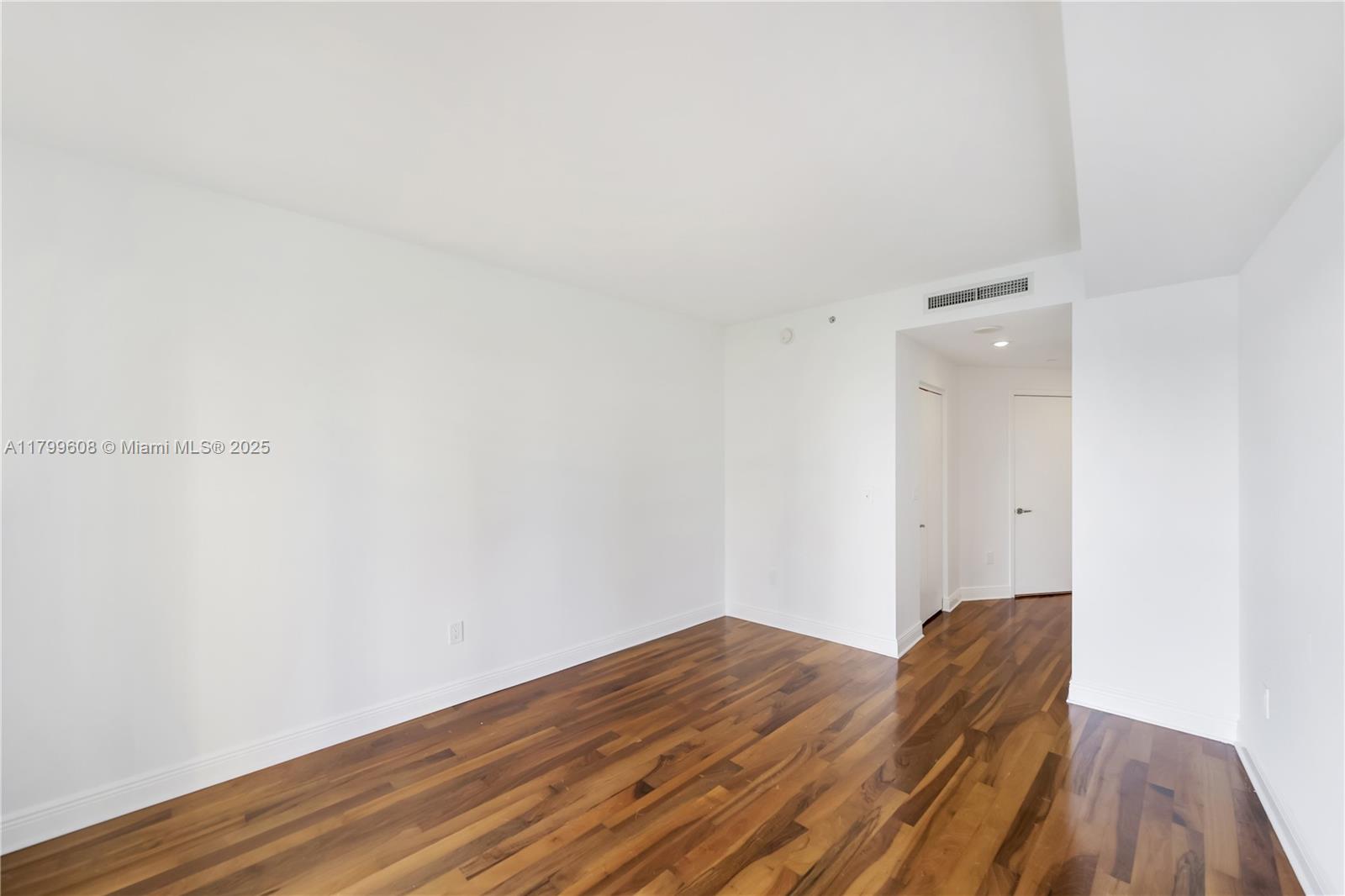 CARBONELL CONDO - Residential