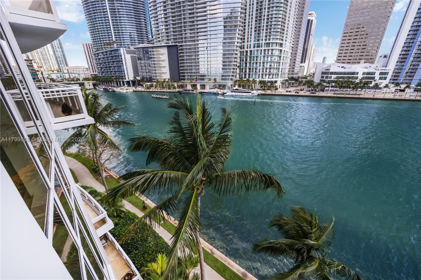CARBONELL CONDO - Residential