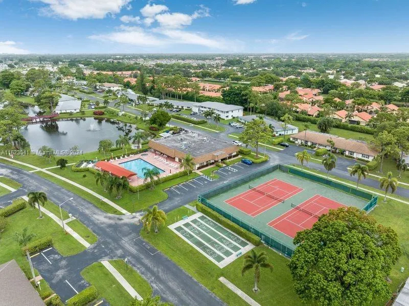 Delray Beach, Florida 33484, United States, 2 Bedrooms Bedrooms, ,2 BathroomsBathrooms,Residential,Pending,52342