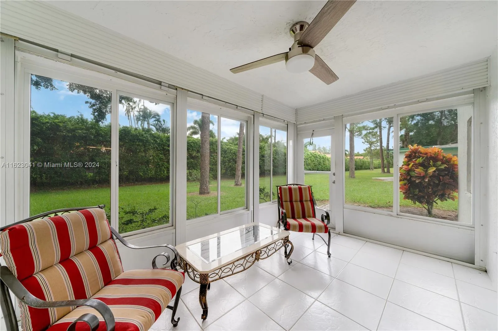 Delray Beach, Florida 33484, United States, 2 Bedrooms Bedrooms, ,2 BathroomsBathrooms,Residential,Pending,52342