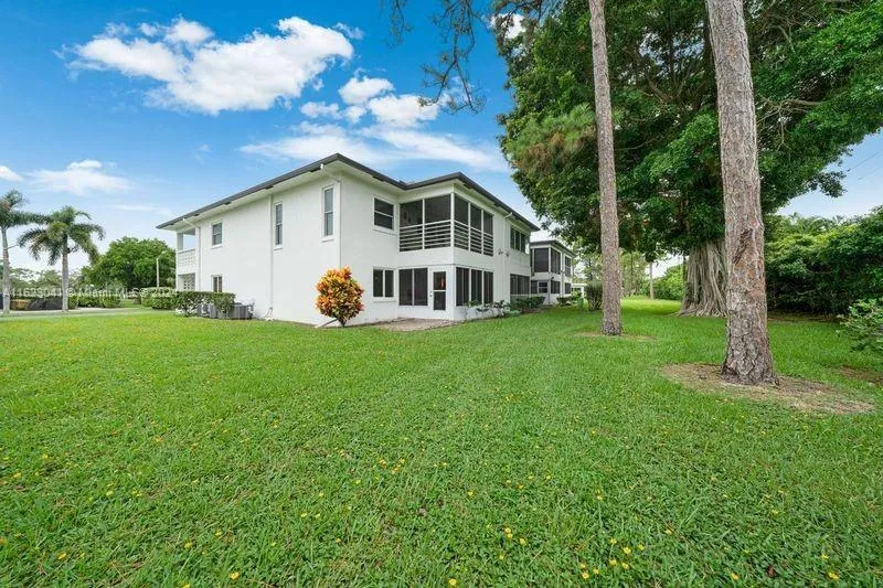 Delray Beach, Florida 33484, United States, 2 Bedrooms Bedrooms, ,2 BathroomsBathrooms,Residential,Pending,52342