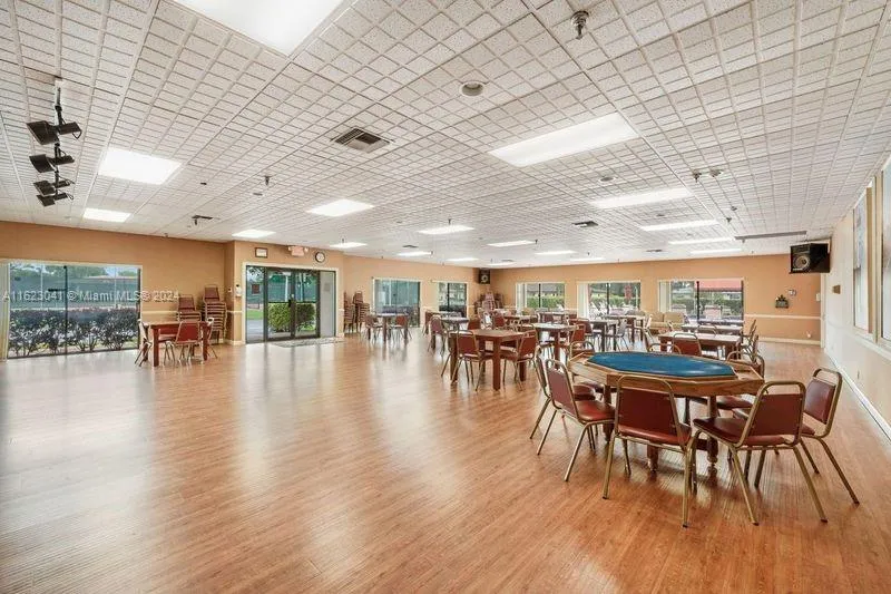 Delray Beach, Florida 33484, United States, 2 Bedrooms Bedrooms, ,2 BathroomsBathrooms,Residential,Pending,52342